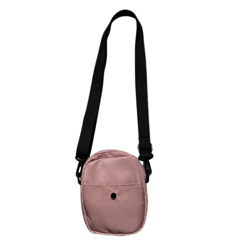 #IAmFashion #کیف_دوشی #مینی_بگ #MiniBag #کیف_اسپرت #مد_کژوال #کیف_صورتی #اکسسوری_دخترانه #کیف_I_Am